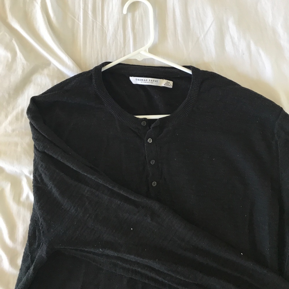 Long-sleeved Black Tee - Picture 5 of 5